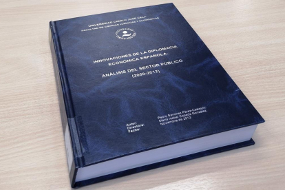 Portada de la tesis doctoral de Pedro Sánchez.-BORJA MENDEZ