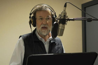 Así grabó Mariano Rajoy el audiolibro de ’Una España mejor’.-