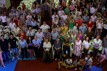 La bodega celebró su 61 cumpleaños con brindis y homenajes, rodeada de amigos y familiares de los asociados-ECB