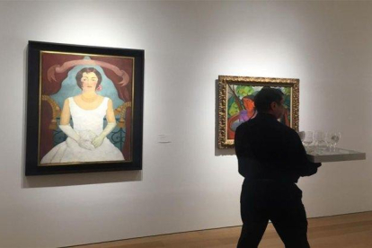 la obra de Frida Kahlo Retrato de una mujer de blanco.-AFP
