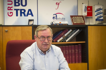 José  Luis Olivella, presidente de Asebutra, destaca que «la situación de Burgos está mejor que a nivel nacional con un 30% de descensos». / ISRAEL L. MURILLO