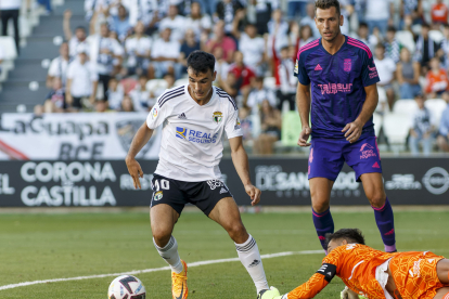 Un tanto de penalti anotado por Bermejo dio los tres puntos al Burgos CF ante el Cartagena. FOTOS: © ECB / SANTI OTERO
