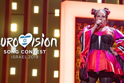 Netta, ganadora de Eurovisión 2018, sobre el escenario del Altice Arena de Lisboa.-ANDRES PUTTING (UER-EBU)