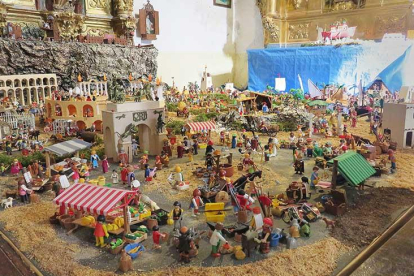 El belén de Playmobil, con errores históricos a propósito, es obra del alcalde de la localidad.-ALBERTO MARROQUÍN