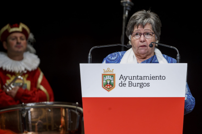 Instante de la entrega de títulos honoríficos del Ayuntamiento de Burgos. SANTI OTERO