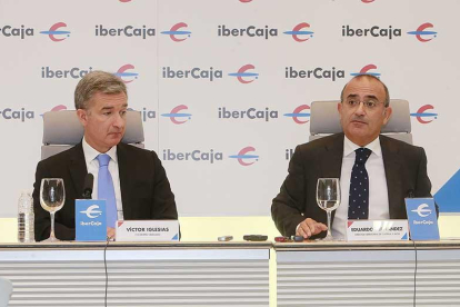 El consejero delegado, Víctor Iglesias, y el director territorial, Eduardo Hernández, presentaron el Plan.-RAÚL G. OCHOA