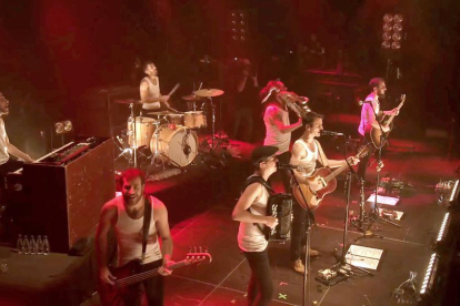 La M.O.D.A. congregó a casi 15.000 personas en su concierto final de gira en el Wizinkcenter en Madrid.-ECB