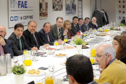 La ejecutiva de FAE presentó el balance anual antes de desplazarse a un hotel donde se reunió la junta directiva de la entidad.-I. L. MURILLO