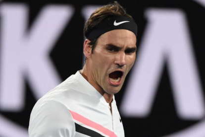 Roger Federer celebra un punto en el partido de este domingo ante Cilic.-/ AFP