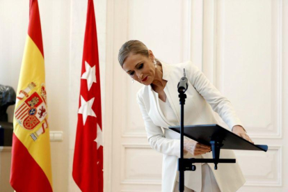 Cristina Cifuentes, el día que anunció su dimisión.-EMILIO NARANJO (EFE)
