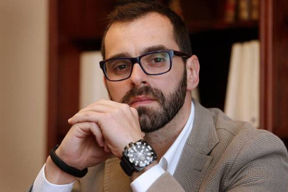Sergio Carpio-RAÚL G. OCHOA