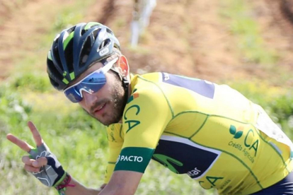 El burgalés con el maillot amarillo de la Vuelta al Alentejo.-
