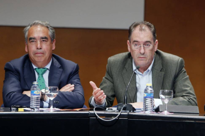 Fernando Andrés, patrón del CB Tizona, y Miguel Ángel Benavente, presidente de la SAD, en una imagen de archivo. R. OCHOA