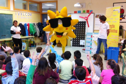 La última cita del programa educativo fue ayer con escolares de Villagonzalo-ECB