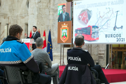 Intervención del alcalde, Daniel de la Rosa, en el I Foro de Movilidad y Salud. TOMÁS ALONSO
