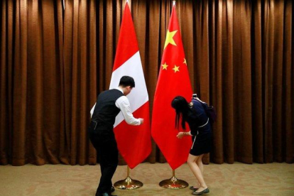 Perú y China firma el acuerdo de conectividad la Franja y la Ruta.-REUTERS