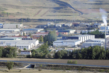 <p> Vista parcial del polígono industrial de Villalonquéjar. RAÚL G. OCHOA </p>