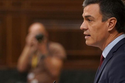 Pedro Sánchez en el pleno del Congreso.-JOSÉ LUIS ROCA