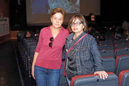 Pilar y María Carmen, en la charla ofrecida por los arqueólogos.-I. L.M.