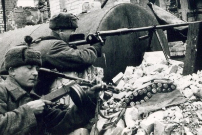 Soldados rusos en Stalingrado.
