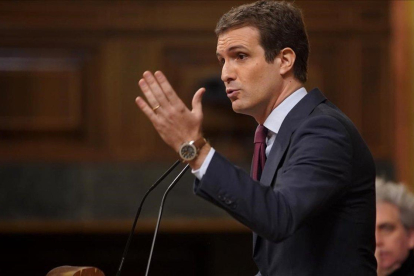 Pablo Casado, este miércoles durante su discurso en la tribuna del Congreso.-JOSE LUIS ROCA