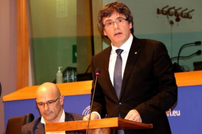 Carles Puigdemont, durante su conferencia del martes en el Parlamento Europeo.-ACN / LAURA POUS
