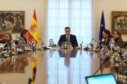 Pedro Sánches preside la primera reunión del Consejo de Ministros del nuevo Gobierno.-DAVID CASTRO