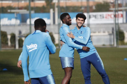 Umtiti, durante el entrenamiento de este viernes.-FC BARCELONA