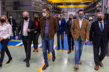 El presidente del Gobierno, Pedro Sánchez, ha visitado las instalaciones de Hiperbaric en Burgos. ECB