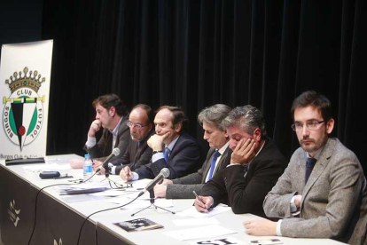 La directiva que preside Barriocanal, durante la última asamblea de socios-Raúl G. Ochoa