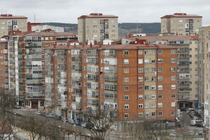 La vivienda de segunda mano ha bajado su precio un 1,4% en el último año en la capital y hasta un 3,4% en la provincia.-RAÚL G. OCHOA