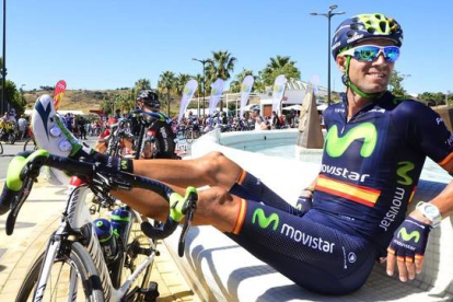 Alejandro Valverde, del Movistar, en el segundo día de descanso en la Vuelta.-Foto: AFP / JOSÉ JORDÁN