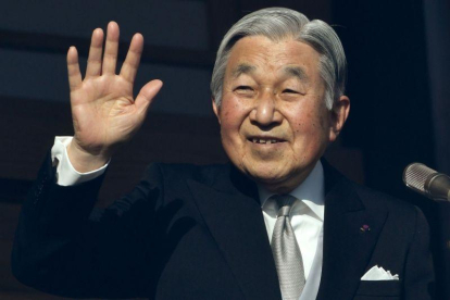 El emperador Akihito durante el discurso de año nuevo en el balcón del Palacio Imperial en Tokio.-AFP / TOSHIFUMI KITAMURA (AFP)