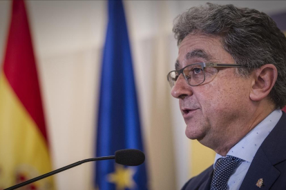 El delegado del Gobierno en Cataluña, Enric Millo.-/ CARLOS MONTAÑÉS