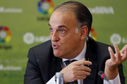 El presidente de la Liga Profesional, Javier Tebas, en un acto en febrero pasado.-EFE