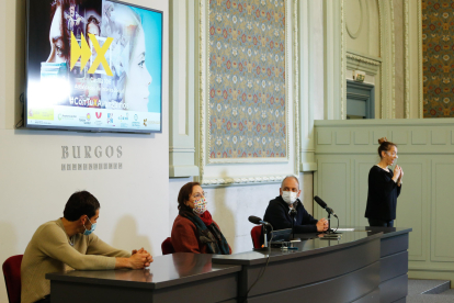Momento de la presentación de la campaña X Solisaria en el Teatro Principal. SANTI OTERO