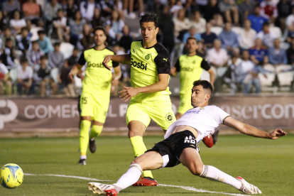 Claudio Medina se despidió del Burgos CF ante el Girona en el último partido de la temporada 21-22. © ECB