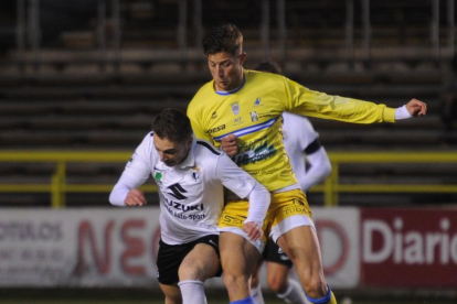 Lance del Burgos CF-Arandina de liga de la pasada campaña.-ISRAEL L. MURILLO