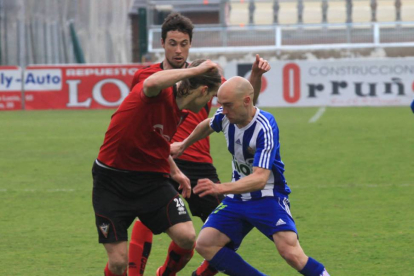 Pablo regresaba a Anduva con la Ponferradina después de nueve temporadas como rojillo-A. G. Mardones