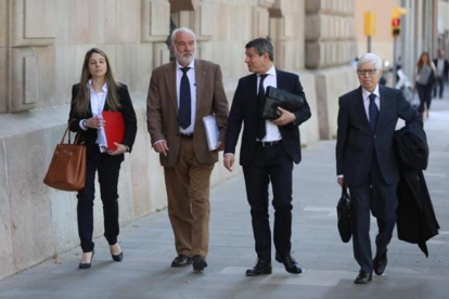 Los abogados de Messi, a la entrada en los juzgados-DANNY CAMINAL