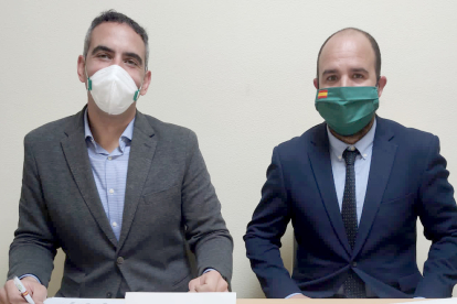 Imagen de archivo de los concejales, Vicente Holgueras y Sergio Chagartegui. ECB