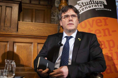 Puigdemont: Yo era el principal responsable político. del referéndum.-NJO DE HAAN