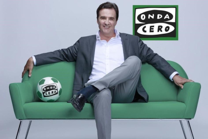 José Ramón de la Morena, en una imagen promocional de su nueva cadena radiofónica, Onda Cero.-ROBERTO GARVER