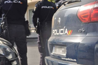 La detención se produjo cerca de la medianoche en la calle Madrid. POLICÍA NACIONAL