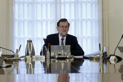 El presidente del Gobierno, Mariano Rajoy, en la primera reunión del Consejo de Ministros de esta legislatura.-EFE / CHEMA MOYA