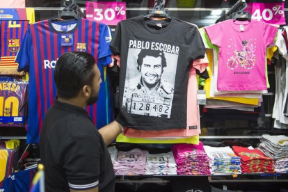 <em>Camiseta de Escobar a la venta en una tienda de suvenires.