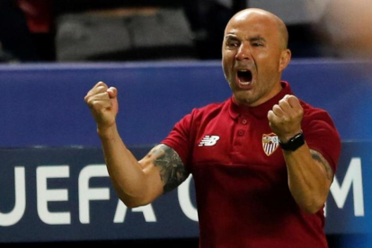 Sampaoli celebrando un gol del Sevilla.-REUTERS