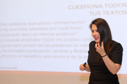 Rosa Morel en el momento de su exposición del TechDay60 organizado en la Fundación Cajacírculo.-I. L.M.