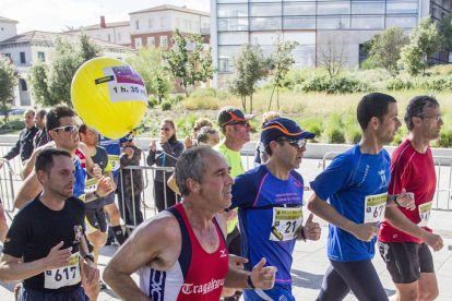 Un momento de la Media Maratón Ciudad de Burgos de 2014-Santi Otero