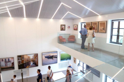 La moderna sala de exposiciones de la Fundación Castresana acoge la muestra inaugural.-G. G.